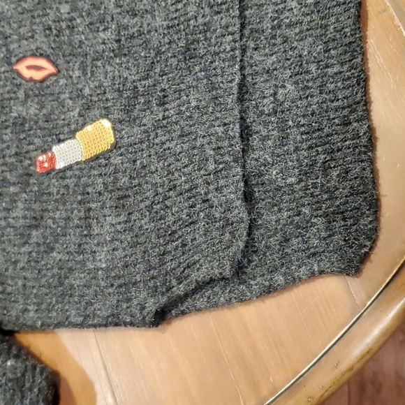 Dreamers Graphic sweater. - Picture 3 of 8